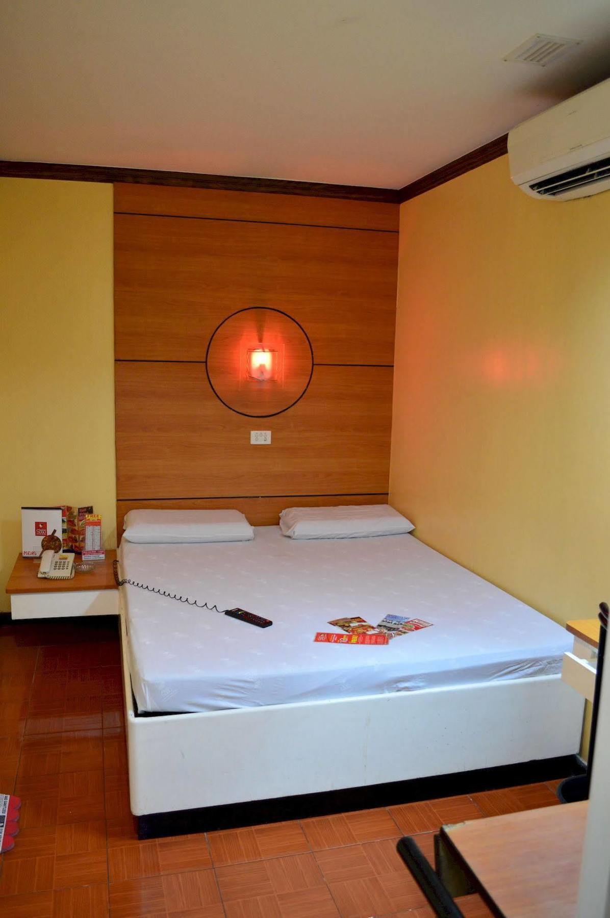 Hotel Sogo Edsa Caloocan Extérieur photo